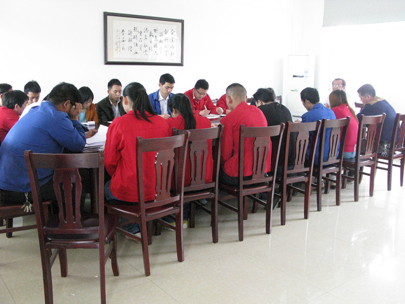 億豐泵業(yè)召開五月生產(chǎn)計(jì)劃例會